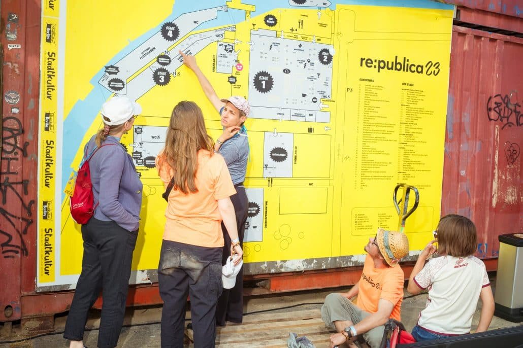 Die re:publica ist Rreffpunkt und bietet Dutzende Veranstaltungen; Copyright: re:publica Berlin